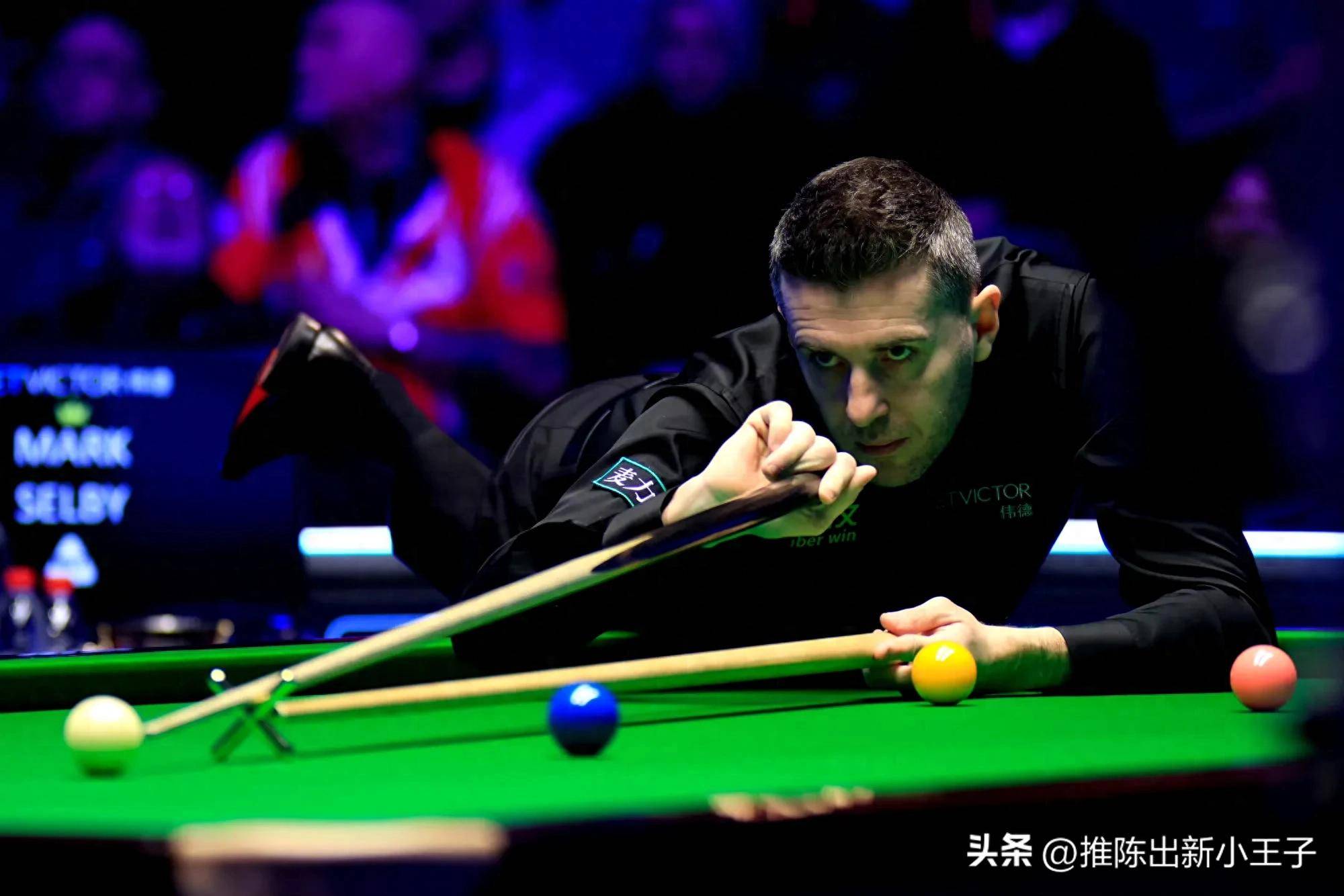 他以一个经 他以一个经