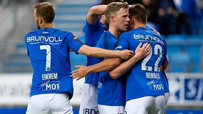 巴萨正在加 巴萨正在加