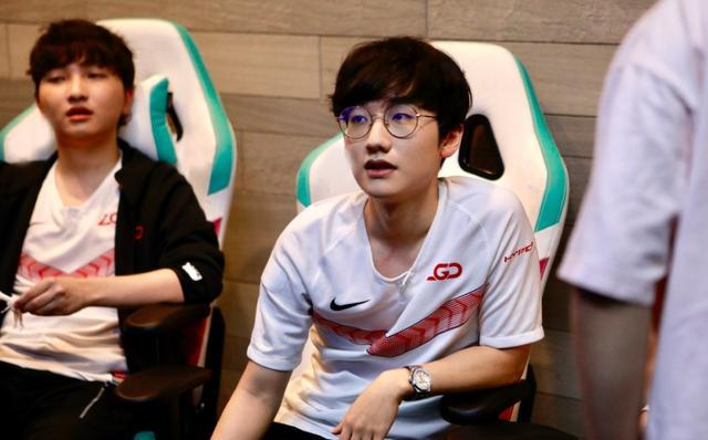 能够挺身而 能够挺身而