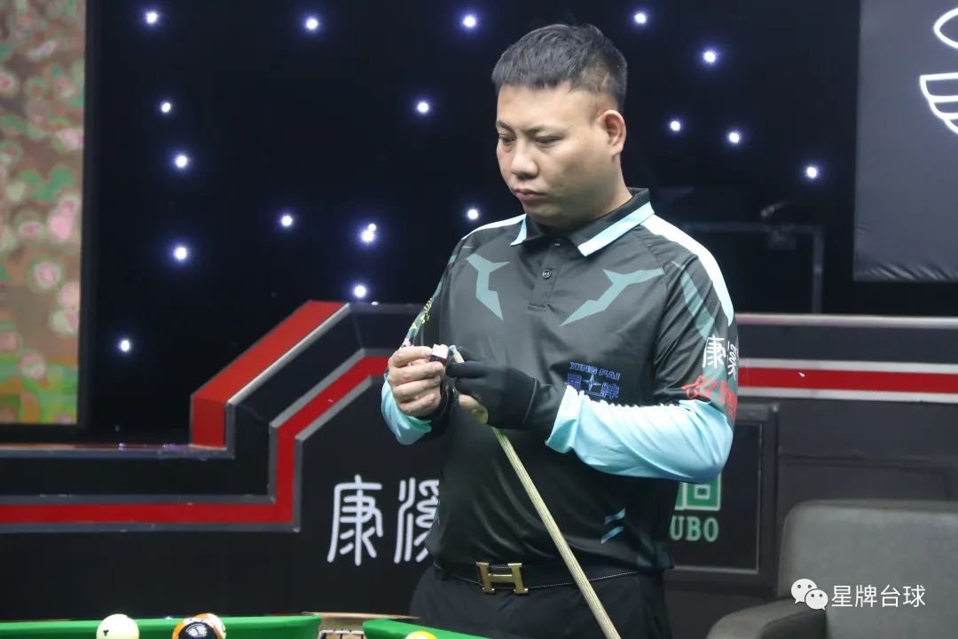 赛场激烈碰 赛场激烈碰